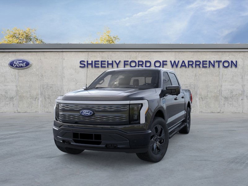 2025 Ford F-150 Lightning Lariat photo 3
