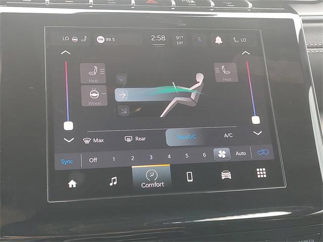 2025 Jeep Grand Cherokee Laredo Altitude photo 14