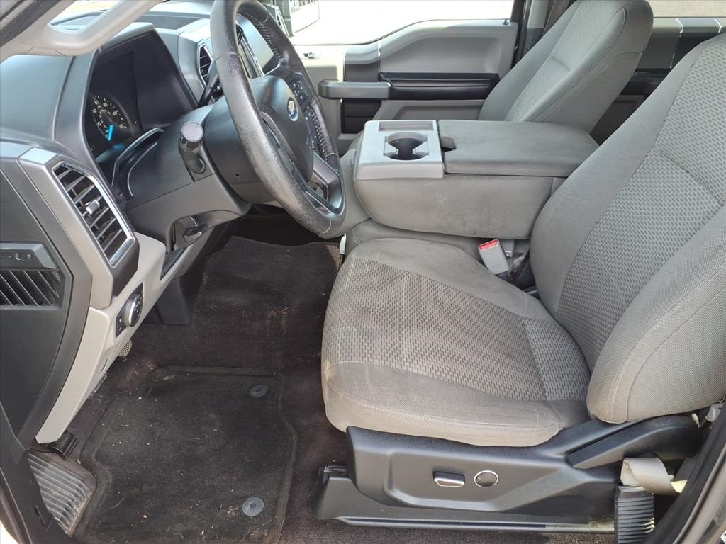 2016 Ford F-150 XLT photo 4