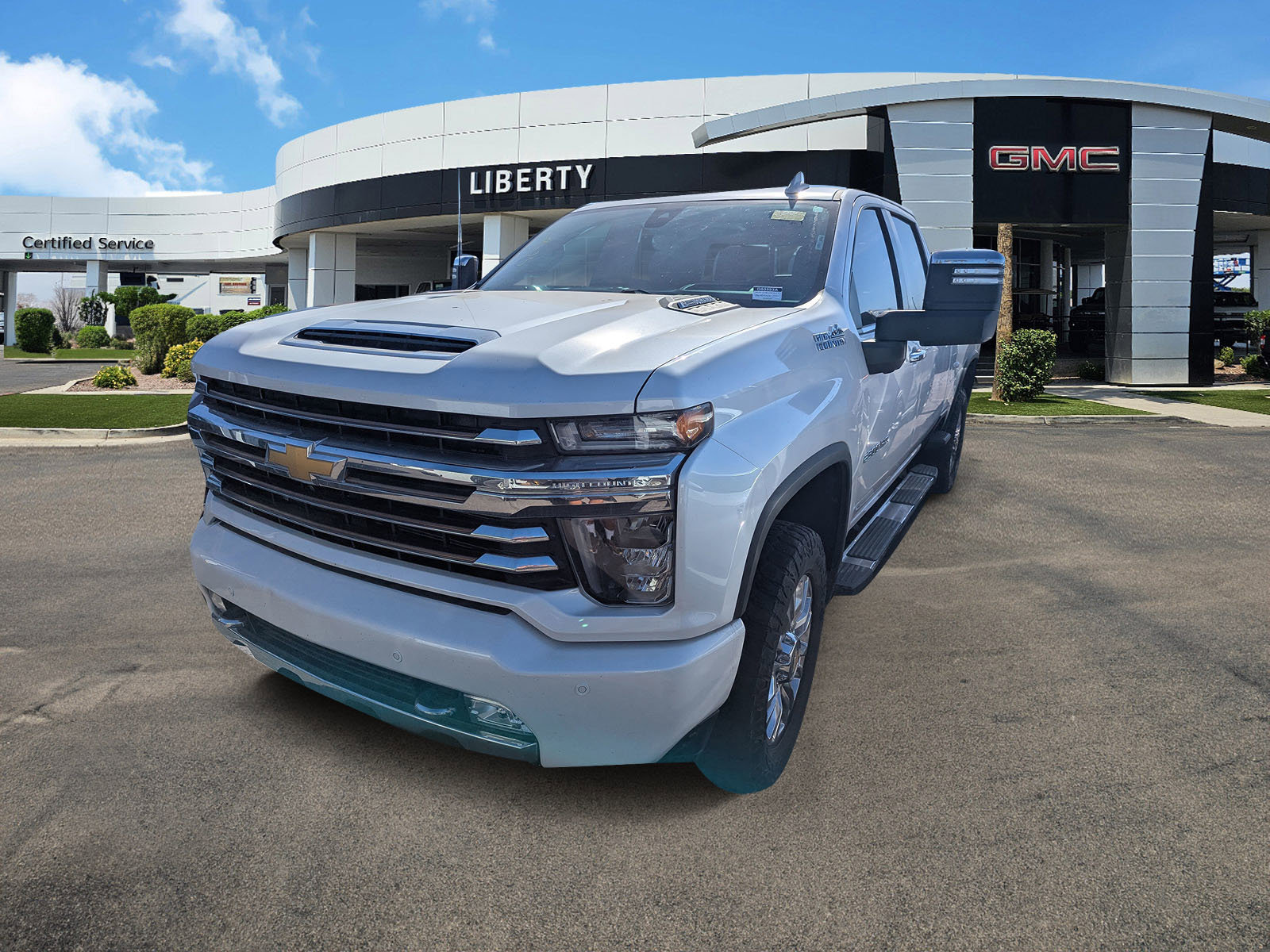 2023 Chevrolet Silverado 2500HD High Country photo 3