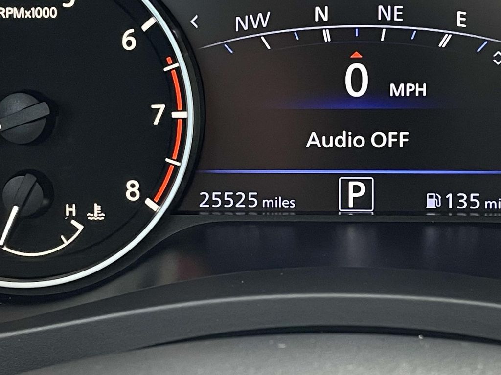 2023 Nissan Altima 2.5 SR photo 16
