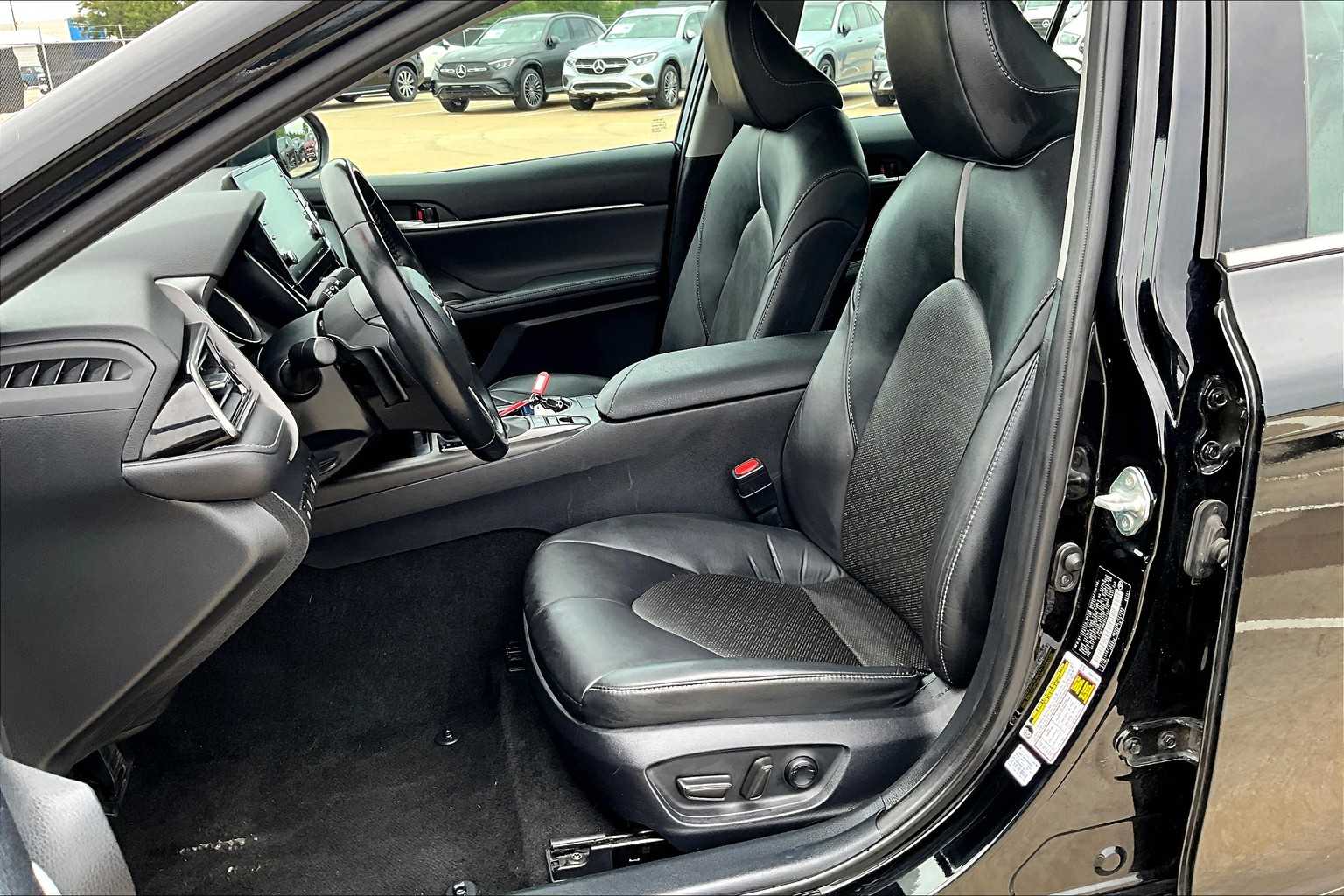2023 Toyota Camry XSE photo 13