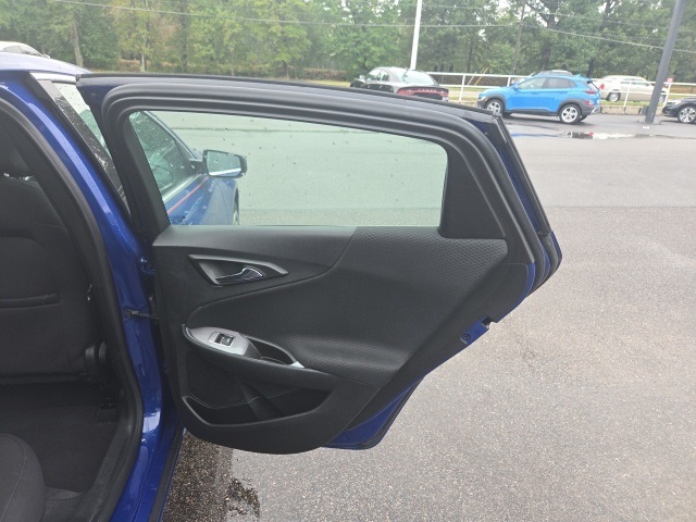 2023 Chevrolet Malibu 1LT photo 23