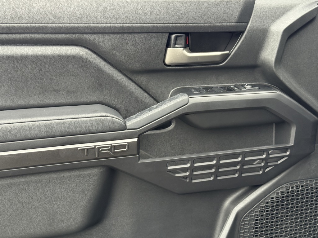 2024 Toyota Tacoma TRD Off-Road photo 14