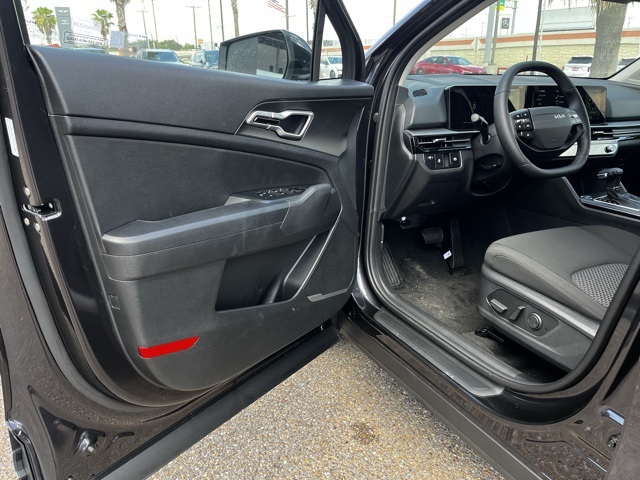 2026 Kia Sportage LX photo 13