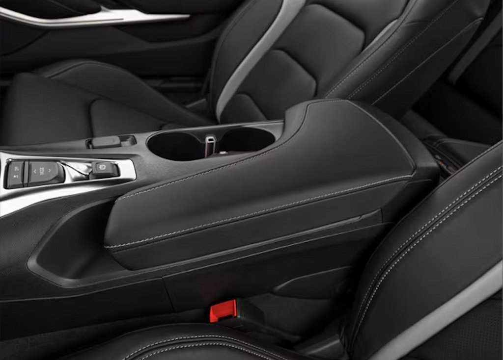 2024 CHEVROLET CAMARO - Image 1