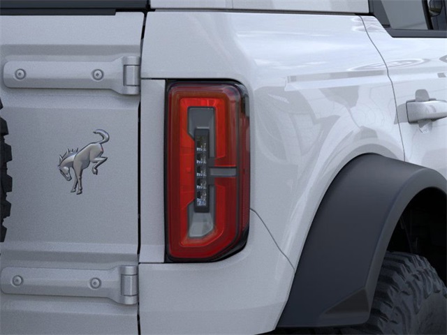 2025 Ford Bronco Outer Banks photo 23