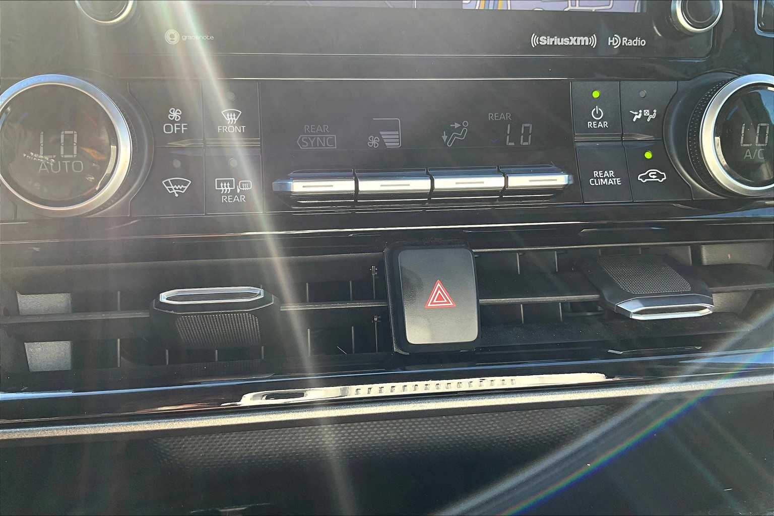 2020 Toyota Highlander XLE photo 22
