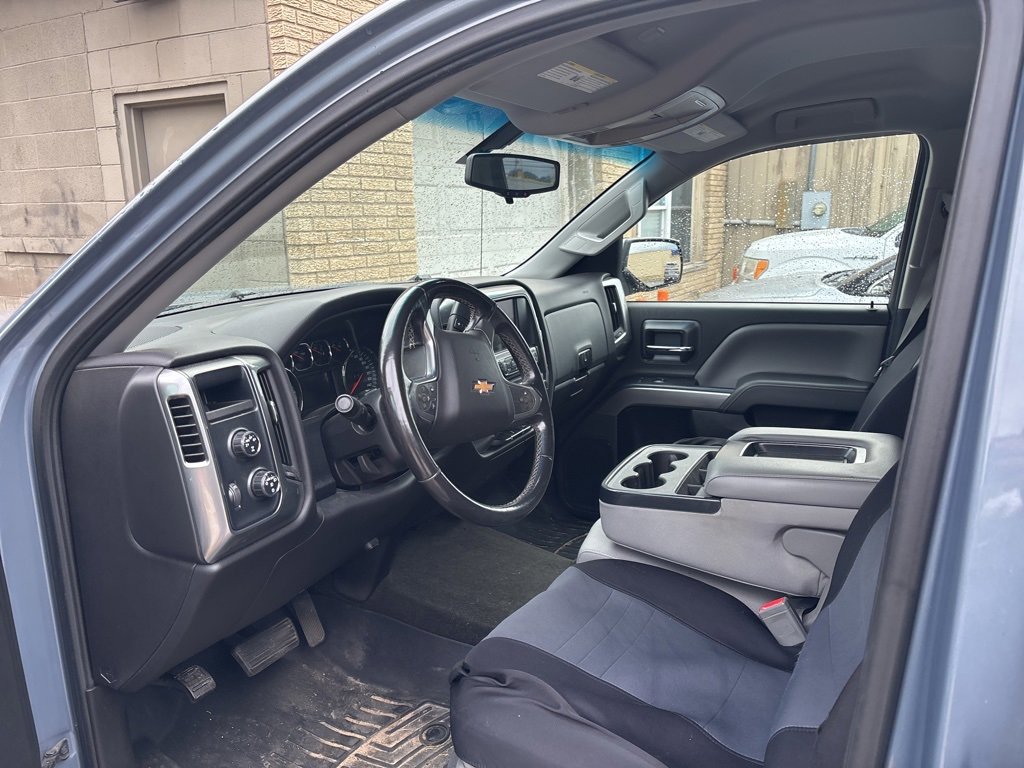 2015 Chevrolet Silverado 1500 LT photo 3