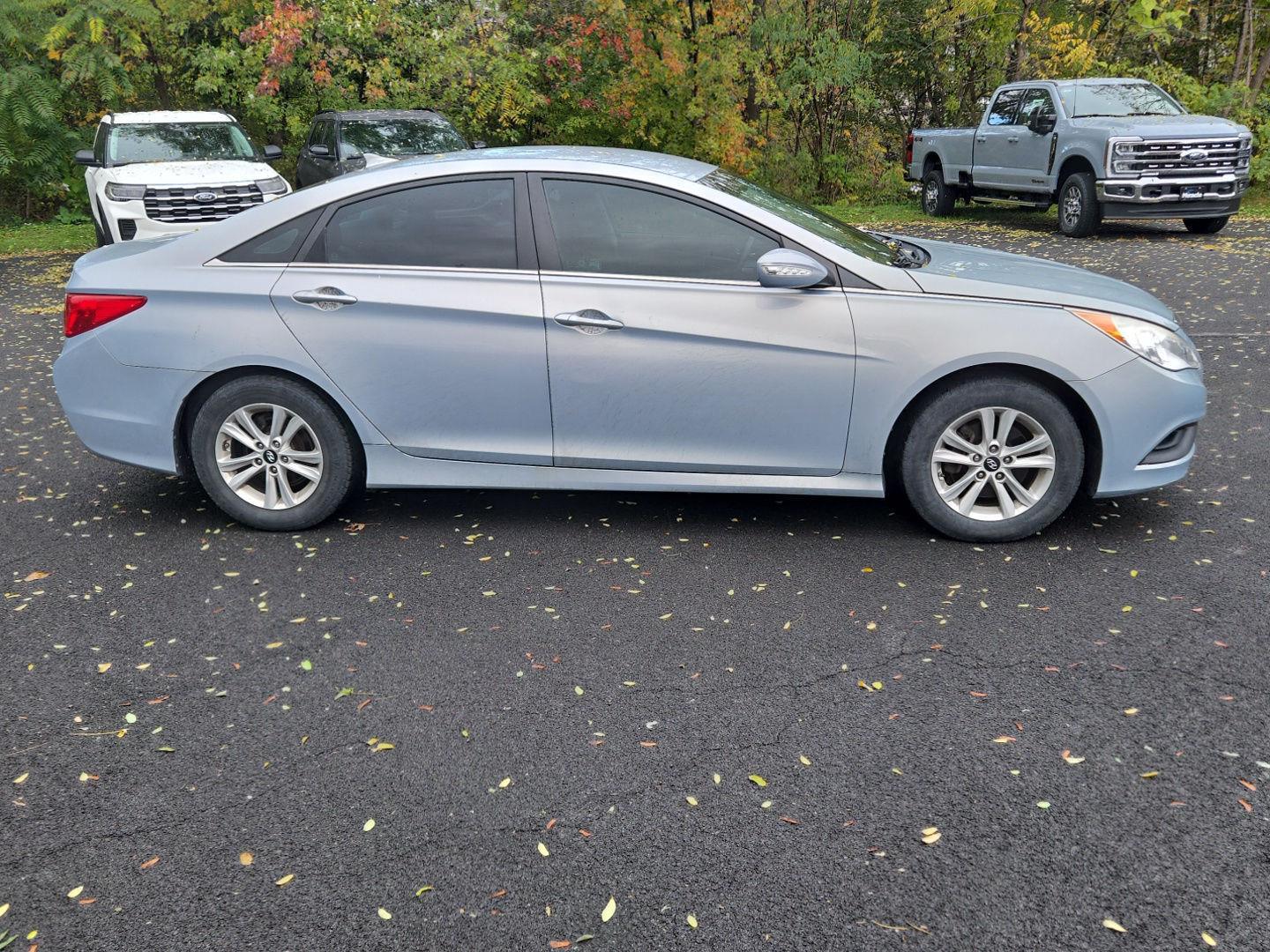2014 Hyundai Sonata GLS photo 3