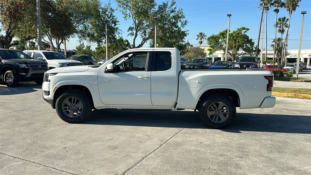 2025 Nissan Frontier King Cab SV photo 4
