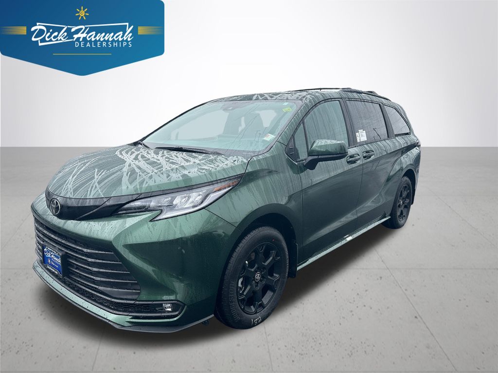 2026 Toyota Sienna Woodland Edition's photo