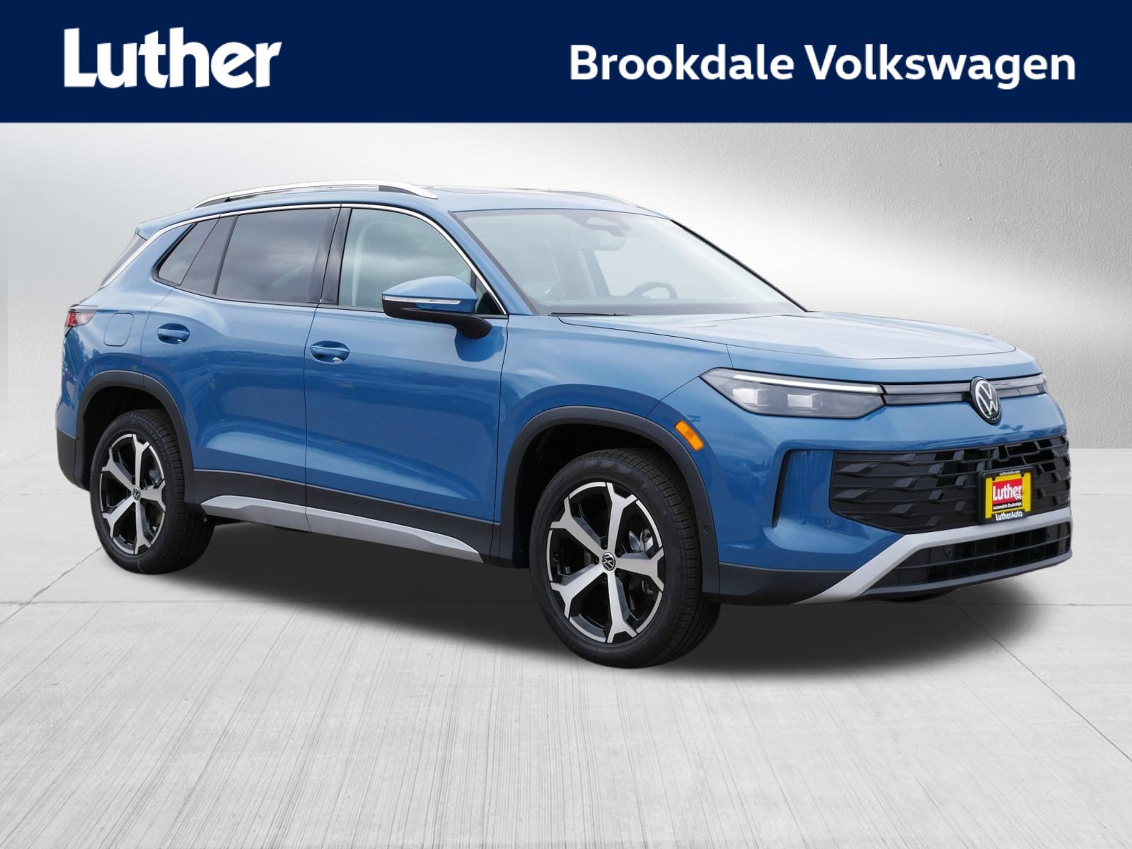 2026 Volkswagen Tiguan SE's photo