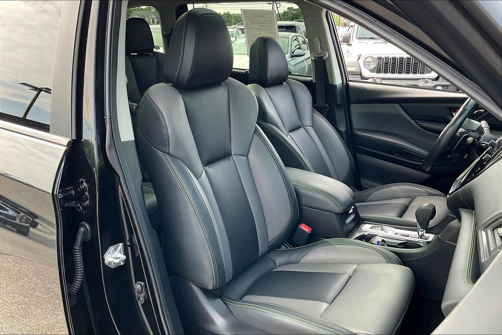 2023 Subaru Ascent Onyx Edition photo 8