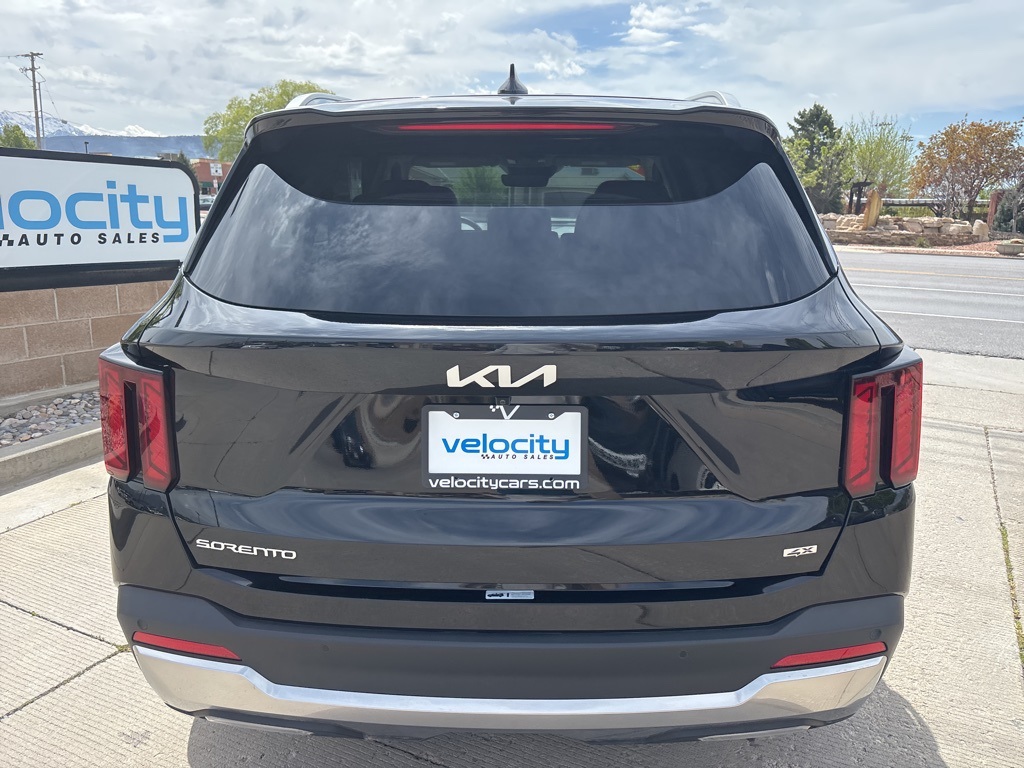 2024 Kia Sorento S photo 6
