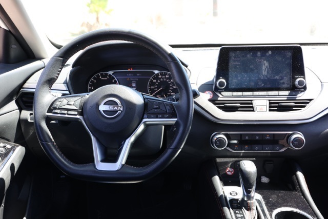 2023 Nissan Altima 2.5 SR photo 19
