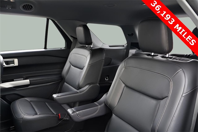 2023 Ford Explorer XLT photo 4