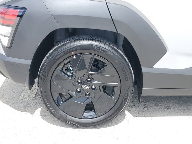 2026 Hyundai Kona SEL photo 4