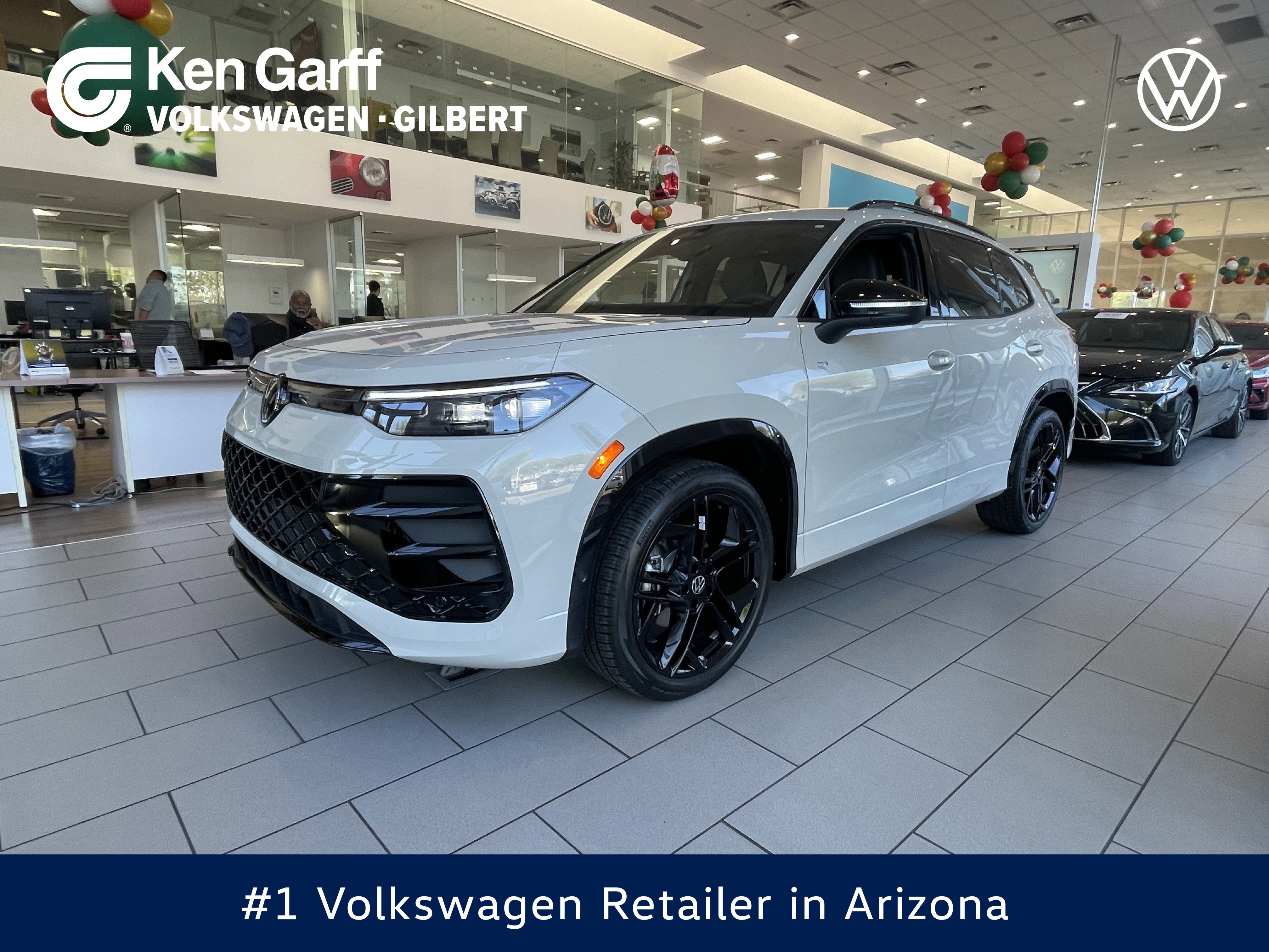 2026 Volkswagen Tiguan SE R-LINE BLACK's photo