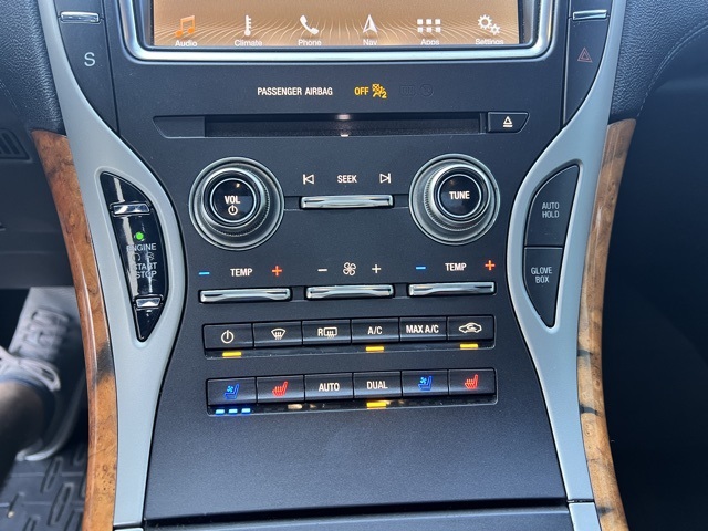 2019 Lincoln Nautilus Reserve photo 21