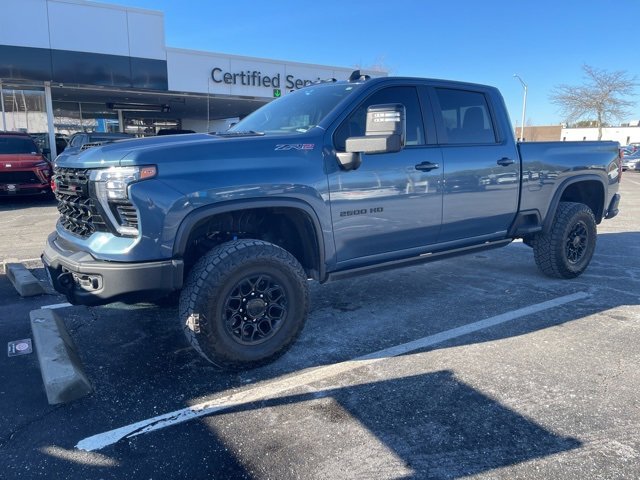 2024 Chevrolet Silverado 2500HD ZR2's photo