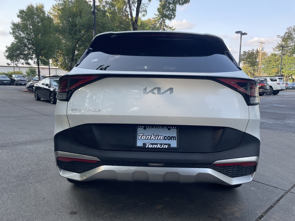 2024 Kia Sportage LX photo 8