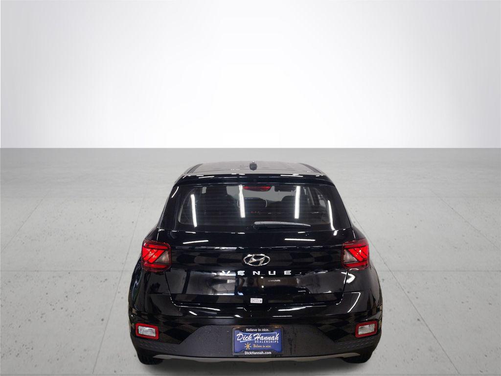 2026 Hyundai Venue SE photo 11