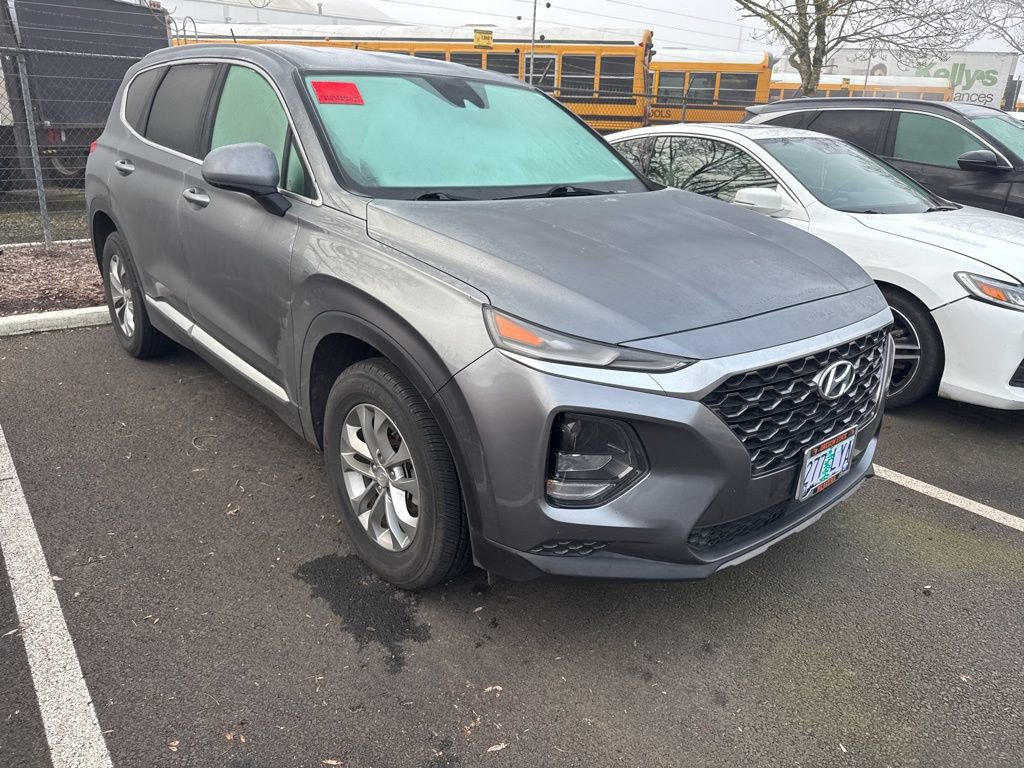 2019 Hyundai Santa Fe SE's photo
