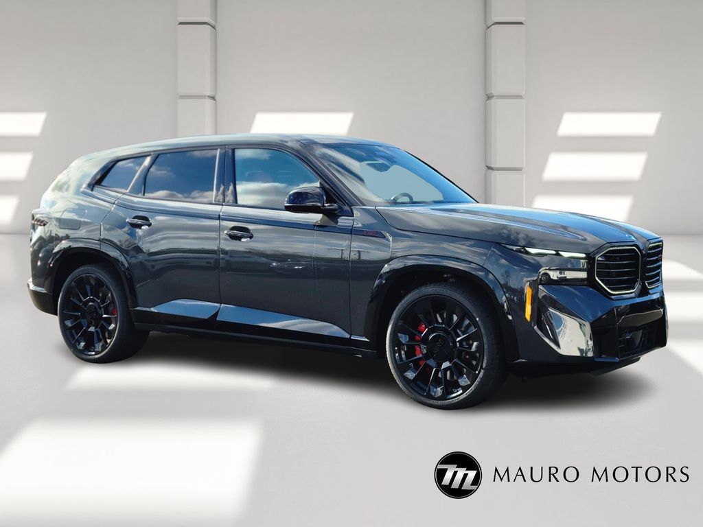 2026 BMW XM Base's photo