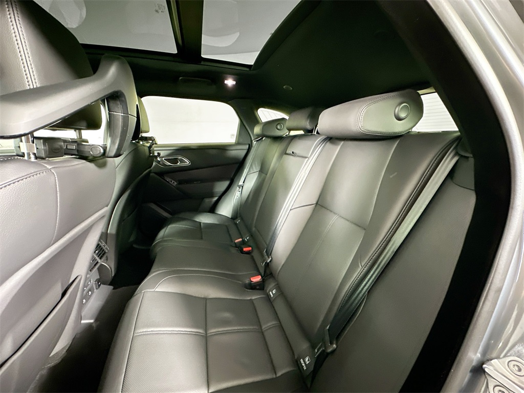 2026 Land Rover Range Rover Velar SE photo 20