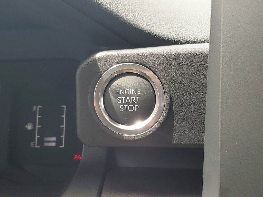 2025 Toyota 4Runner SR5 photo 25