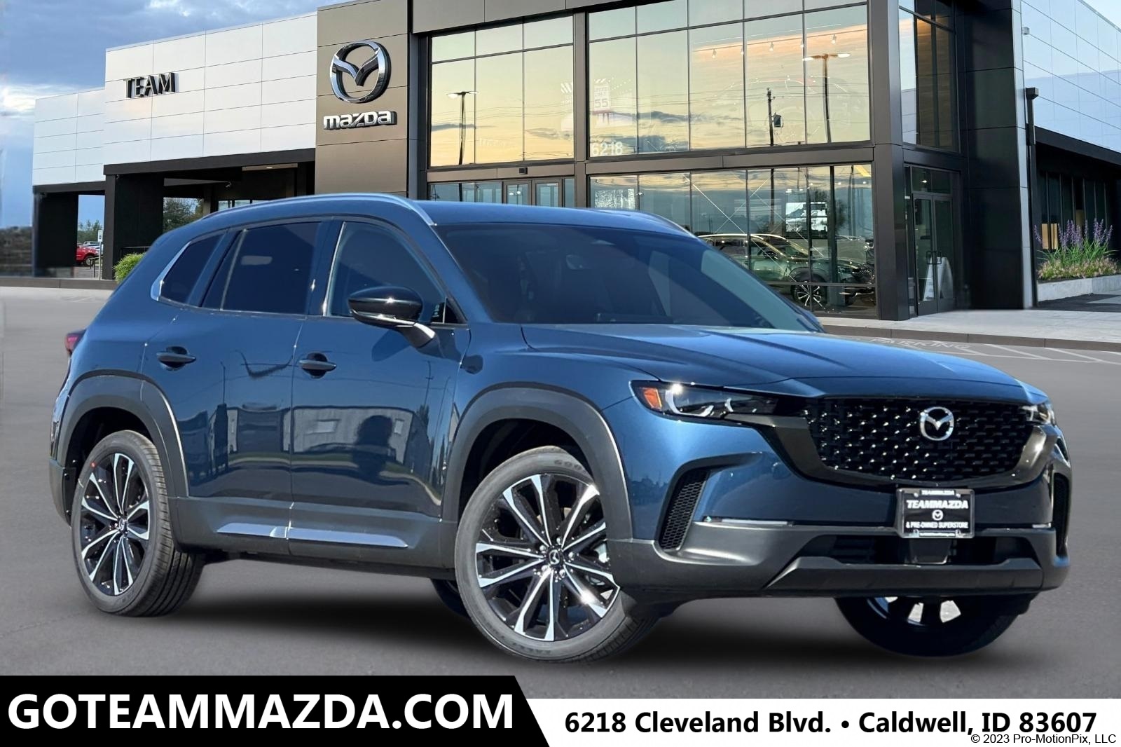 2025 Mazda CX-50 Premium Plus's photo