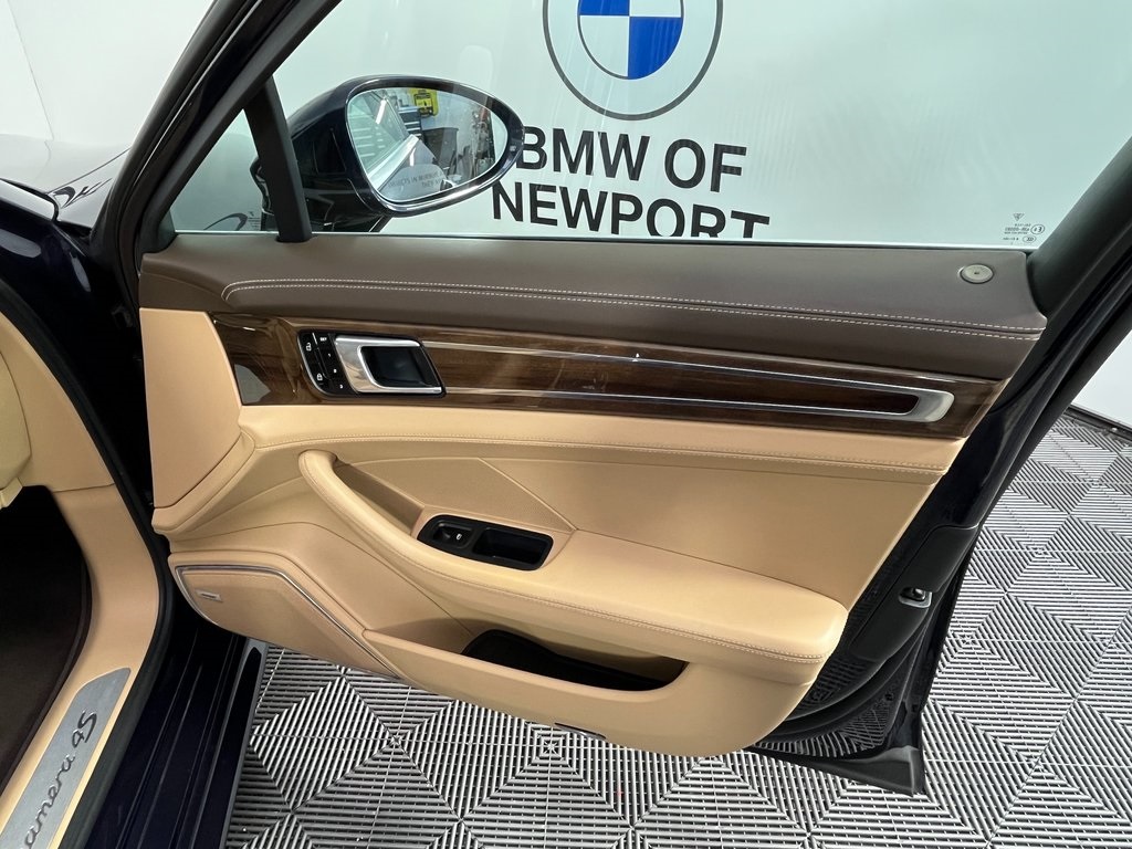 2021 Porsche Panamera 4S photo 22