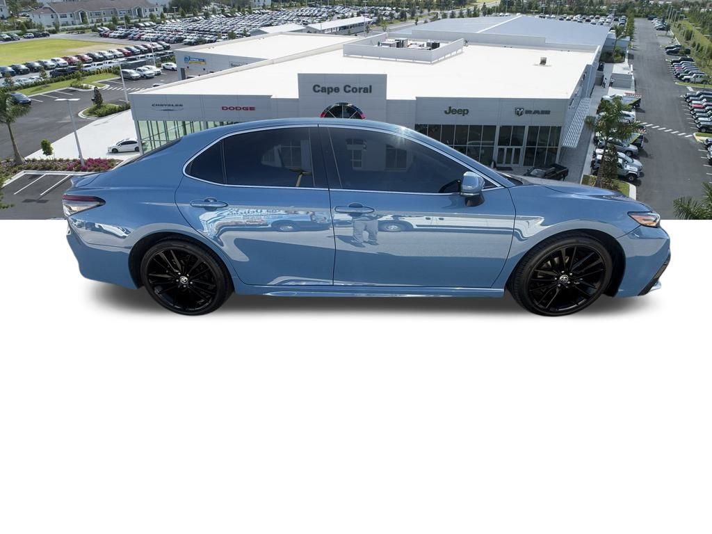 2023 Toyota Camry XSE photo 3
