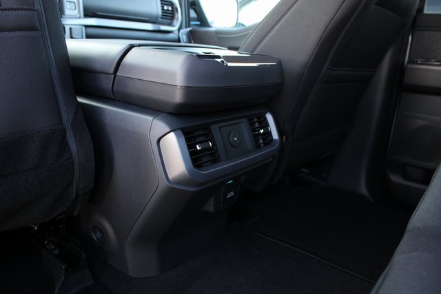 2025 Ford F-150 XLT photo 18
