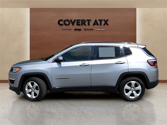 2019 Jeep Compass Latitude photo 2