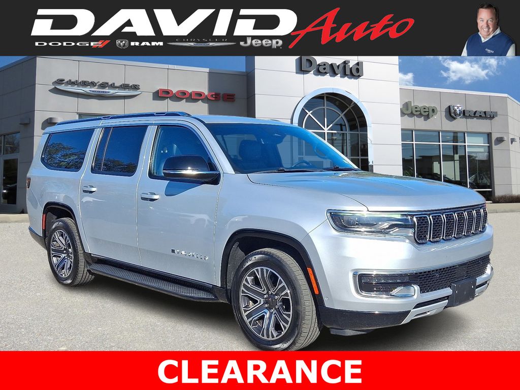 2023 Jeep Wagoneer L Series II's photo