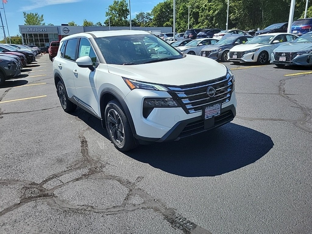 2026 Nissan Rogue SV photo 2