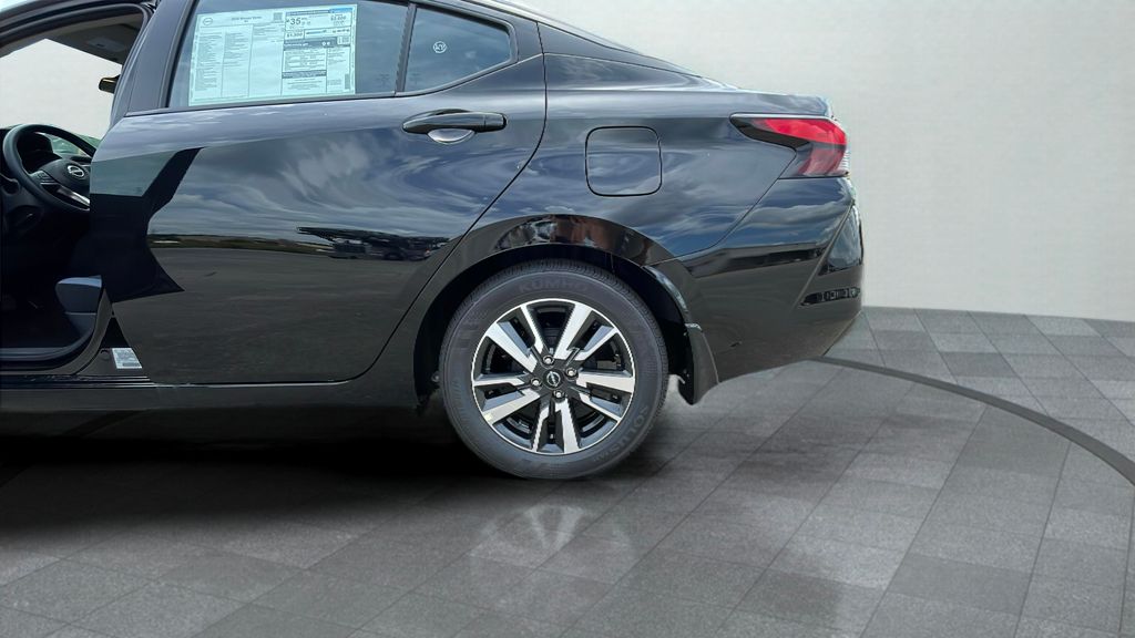 2025 Nissan Versa SV photo 21
