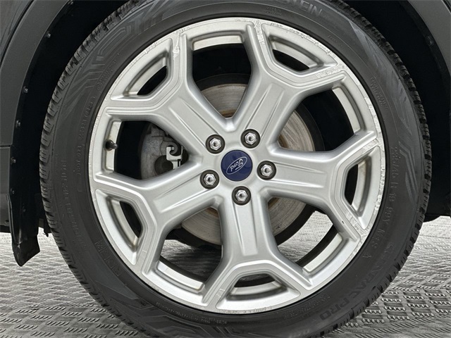 2017 Ford Escape Titanium photo 2