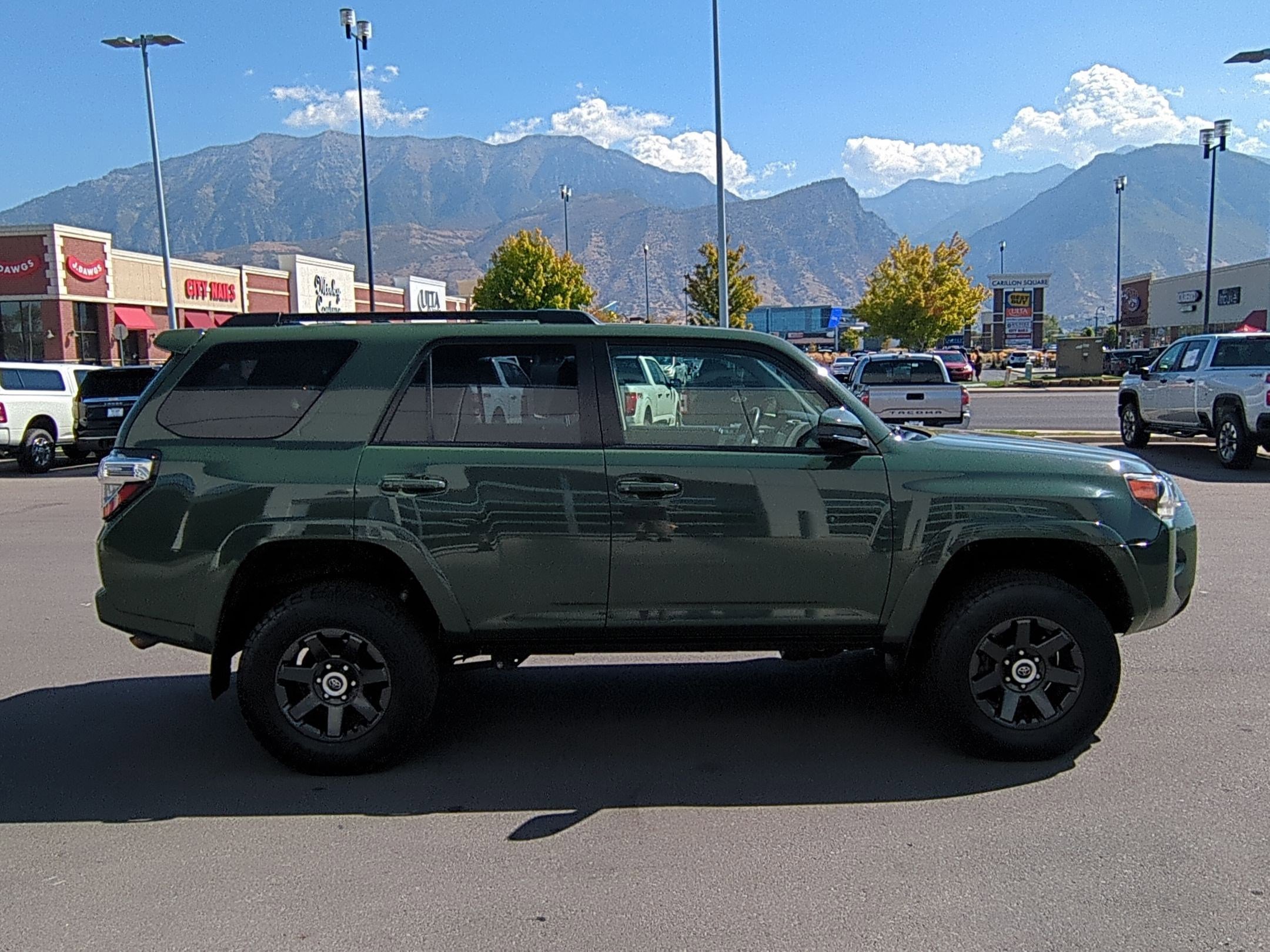 2021 Toyota 4Runner Trail Special Edition 4WD photo 2