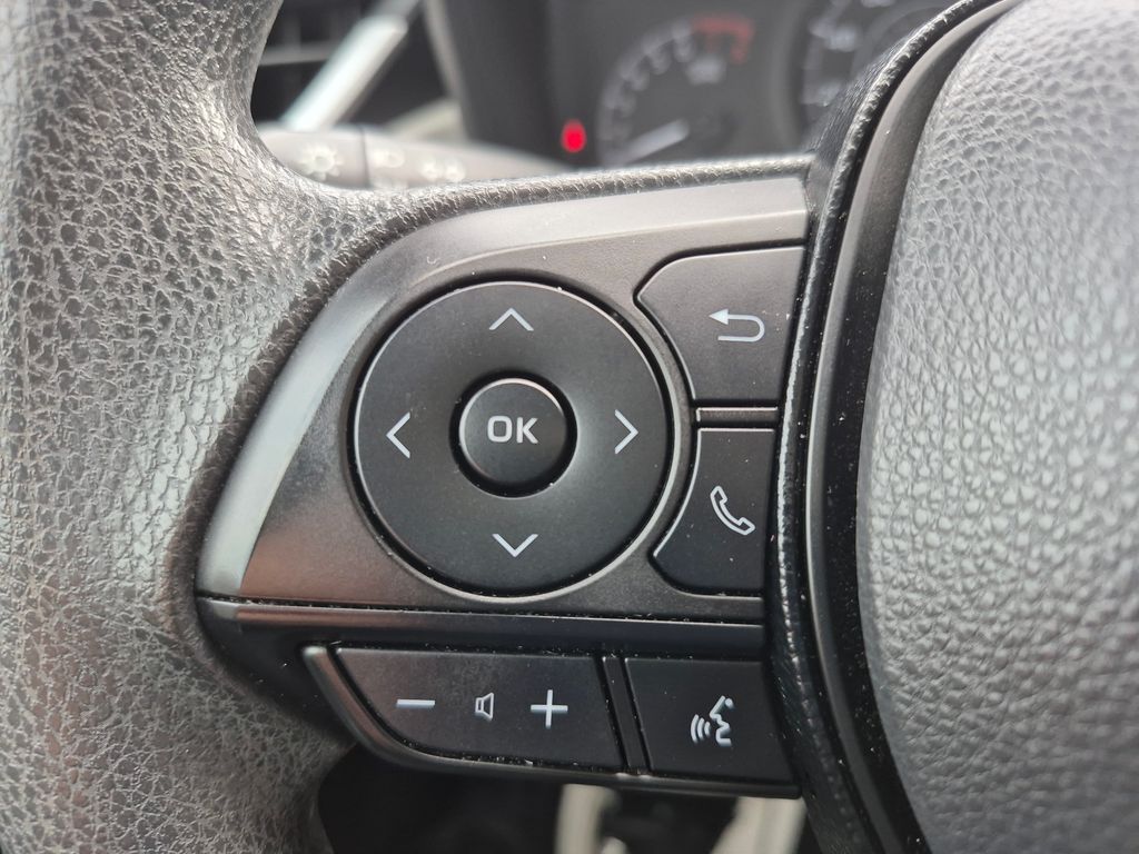 2020 Toyota Corolla L photo 17