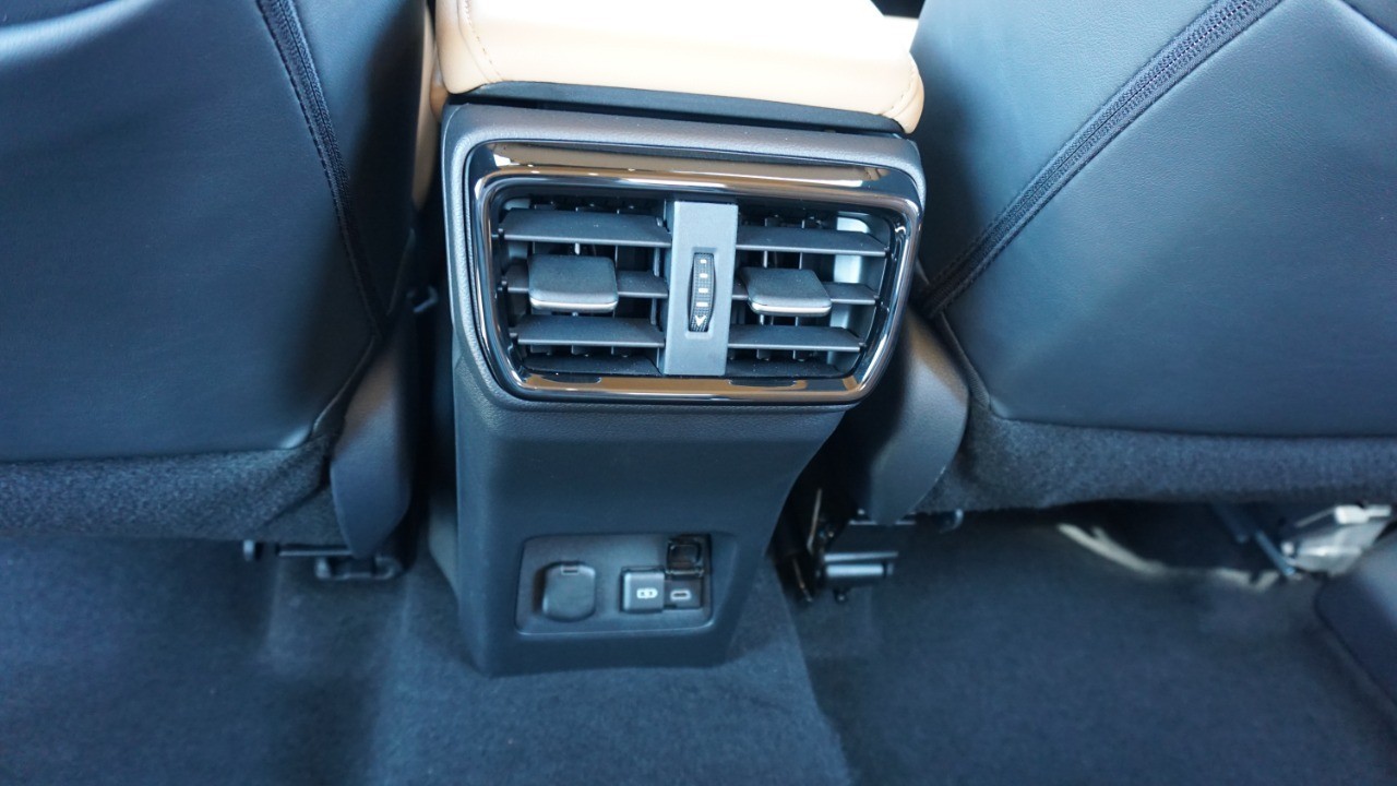 2025 Lexus NX Premium photo 30