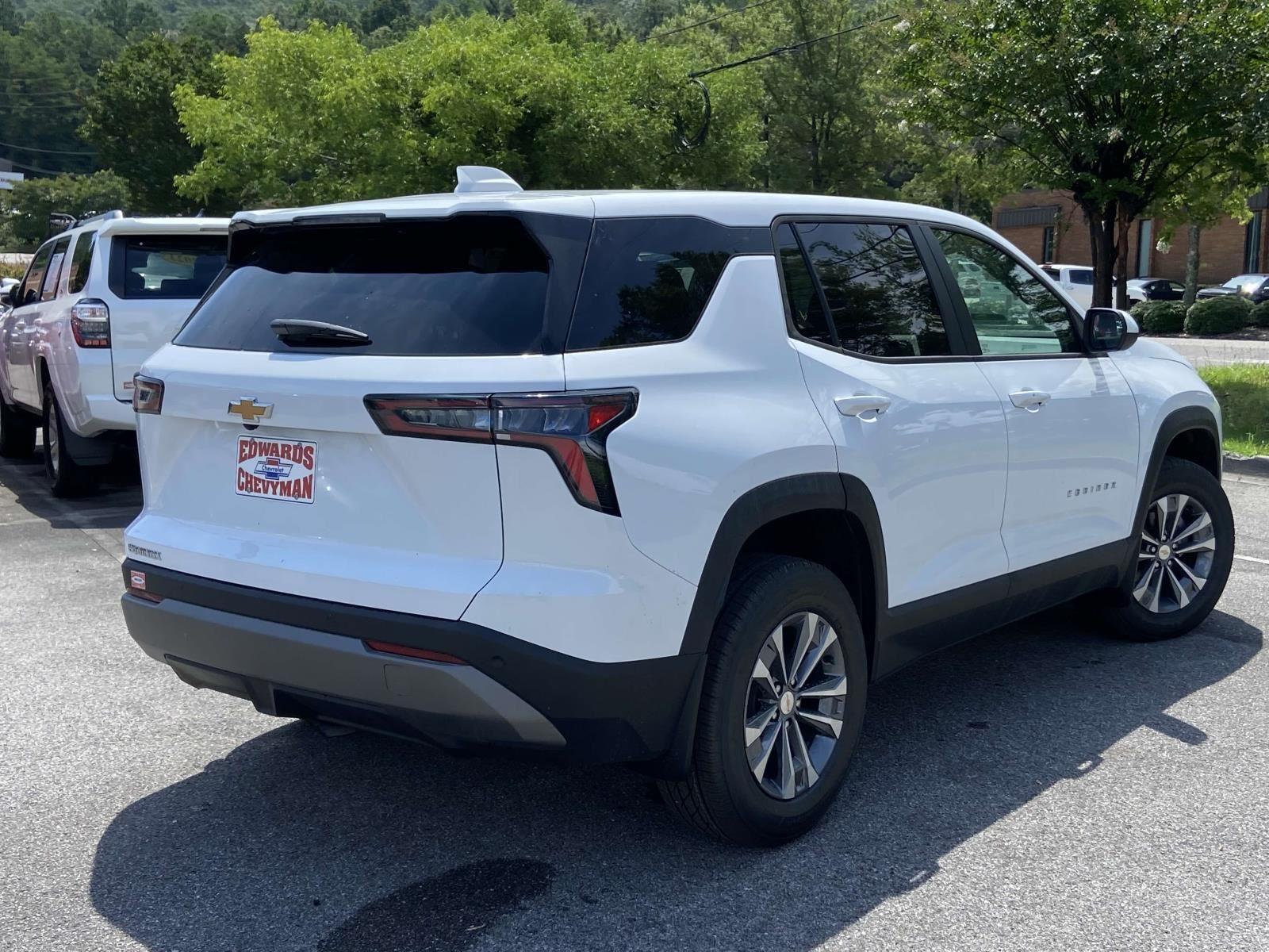 2026 Chevrolet Equinox LT photo 4