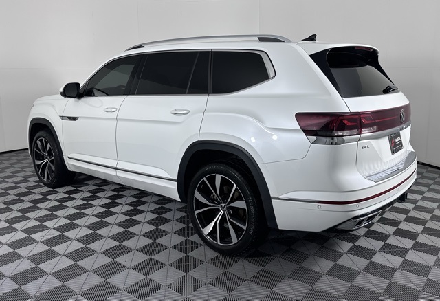 2024 Volkswagen Atlas SEL Premium R-Line photo 3
