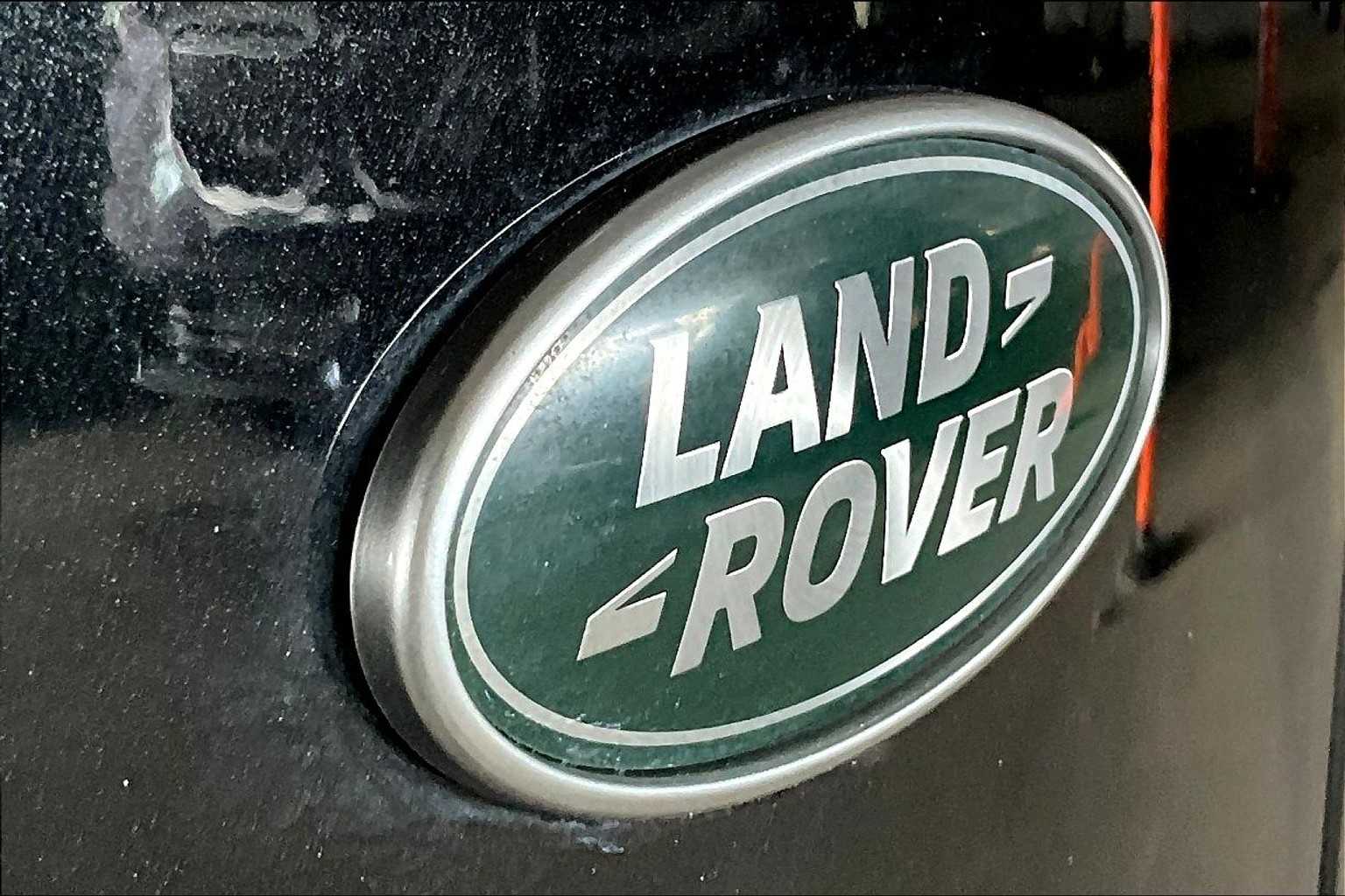 2023 Land Rover Range Rover Velar R-Dynamic S photo 25