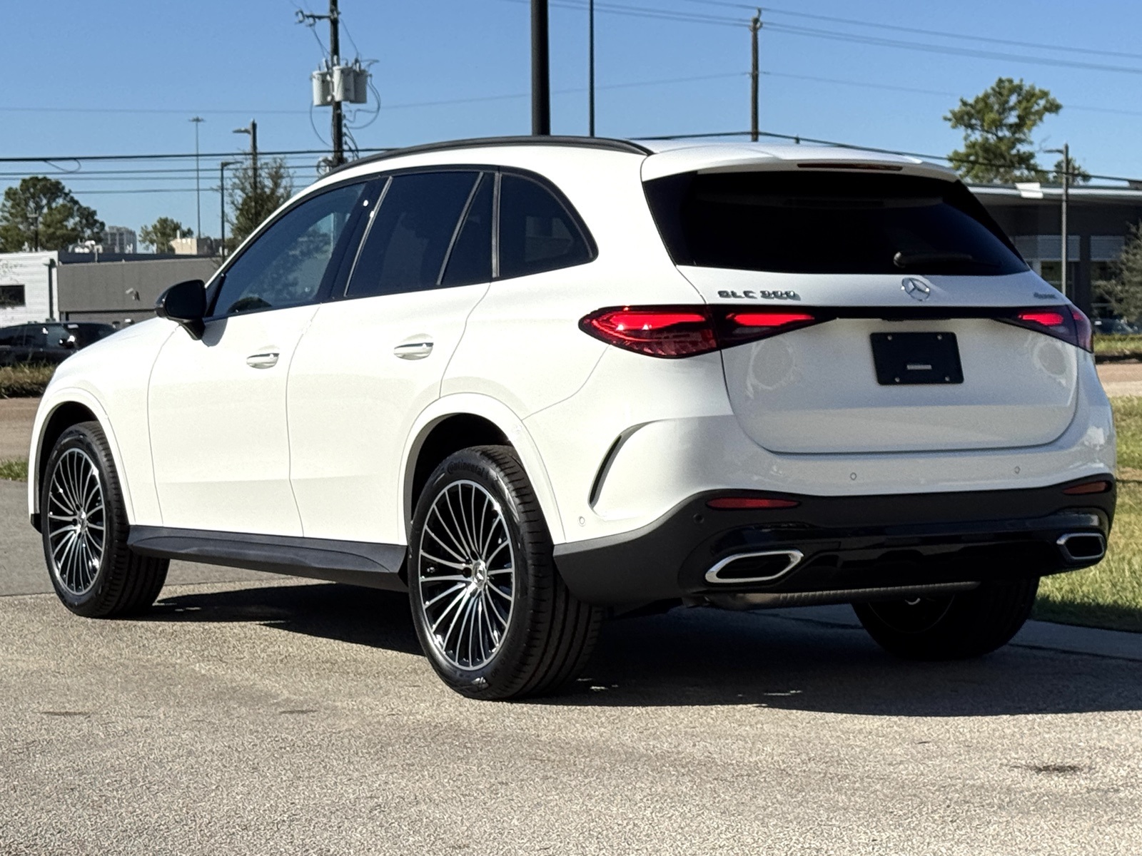 2026 Mercedes Benz GLC 300 4MATIC photo 4