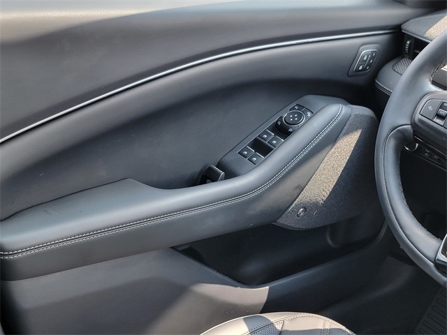 2024 Ford Mustang Mach-E Premium photo 22