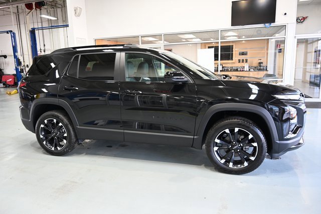 2026 Chevrolet Equinox RS photo 3