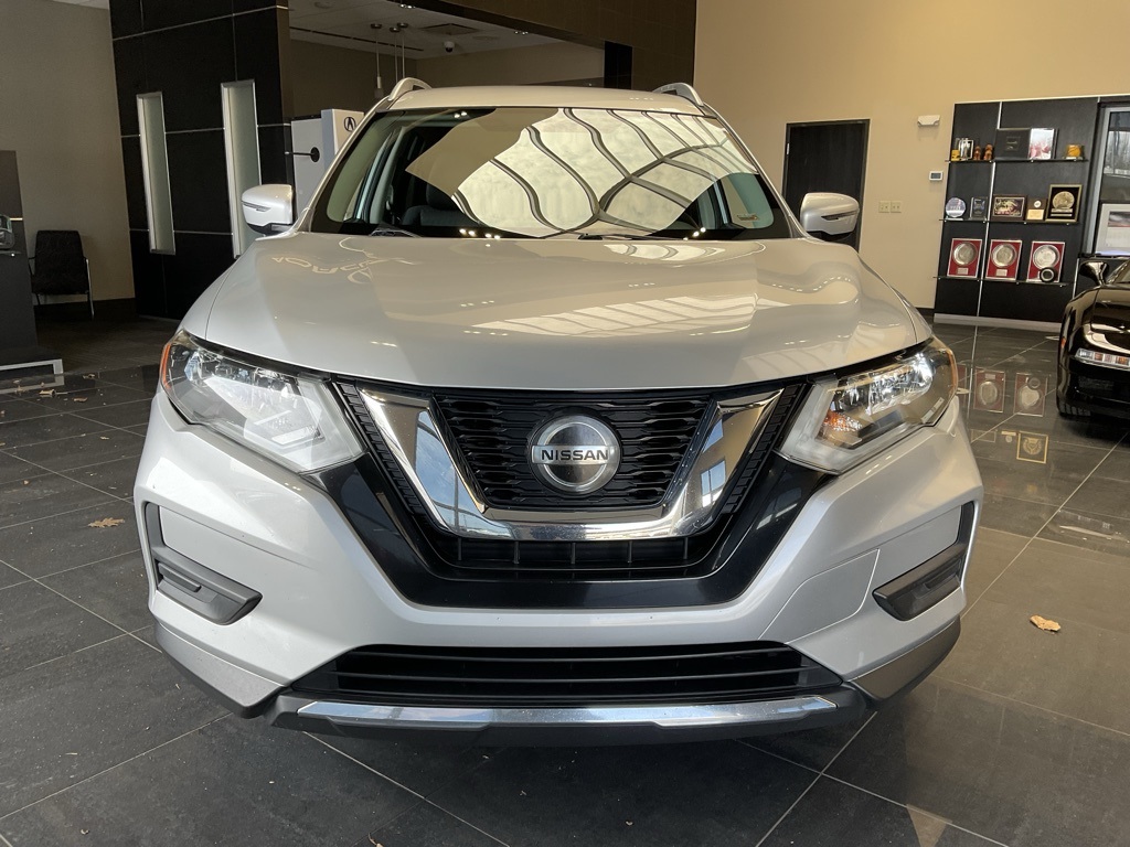 Used 2018 Nissan Rogue SV with VIN JN8AT2MT5JW453495 for sale in Kansas City